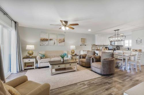 Gulf Shores House | Lagoon Landing 202- Beautifully decorated condo with balcony & pool steps to beach & lagoon