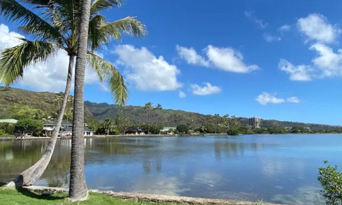 Eastern Honolulu House | Lagoon Waterfront Retreat