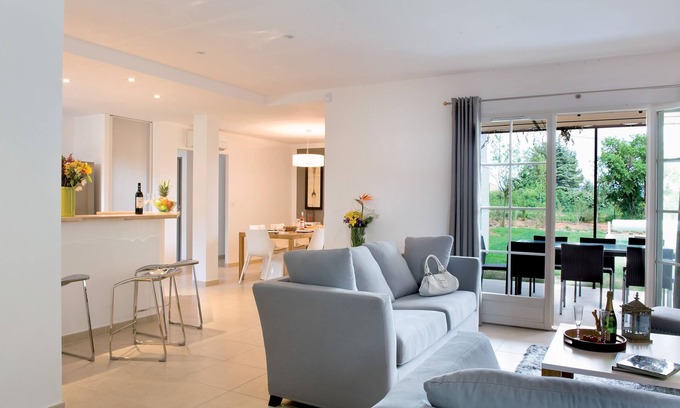 Saint-Saturnin-les-Apt Hotel | Lagrange Vacances - Le Clos Savornin