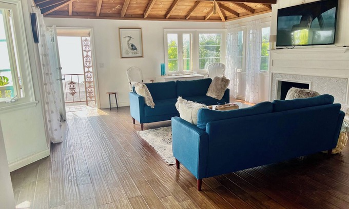 Laguna Beach Cabin | Laguna Beach Escape, Walk to Beach