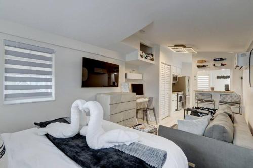 Poinsettia Heights Apartment | Laguna @ Casa Del Sol