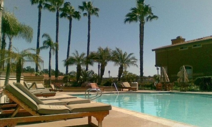 Laguna Niguel Condo | Laguna Condo 1 bed 1 office w/bed Pool/Jacuzzis/Gym