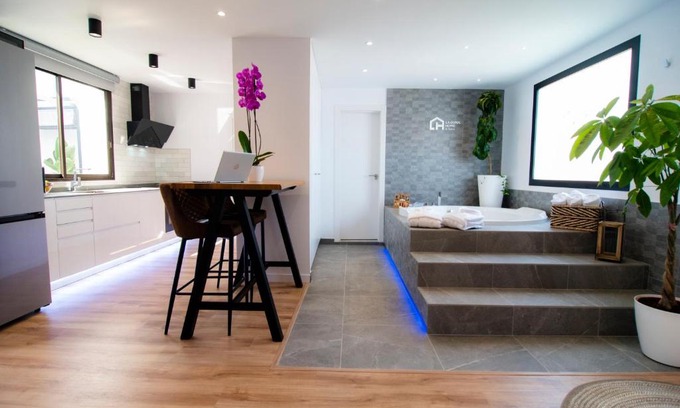 San Cristobal de La Laguna Apartment | Laguna Home & Suites