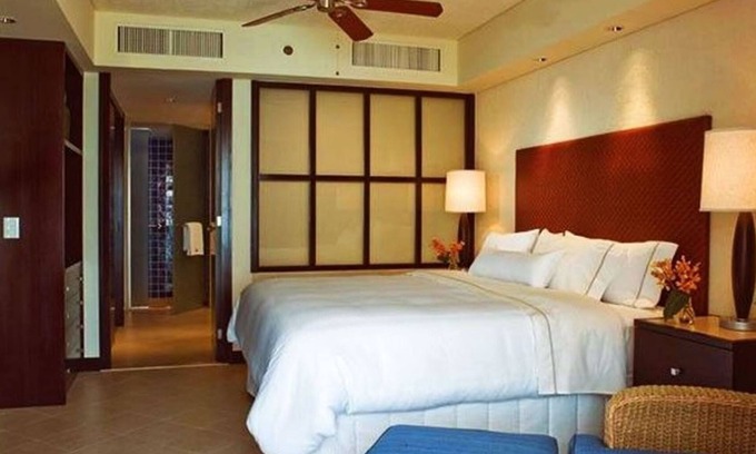 Zona Hotelera Condo | LAGUNAMAR 11/16/19 TO 11/23/19 $250 A NIGHT. BEACHFRONT