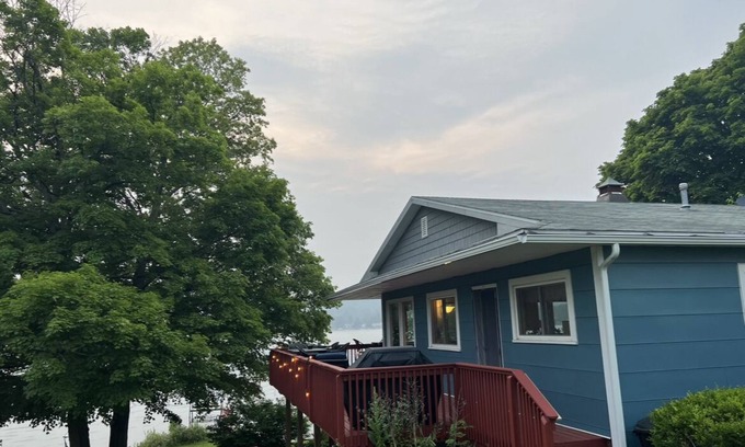 Penn Yan House | "Lair at the Lake" House Right on Keuka Lake