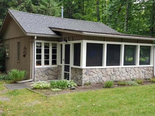 Honor House | Lake Access! Twin Birch Resort - The Brown Bear