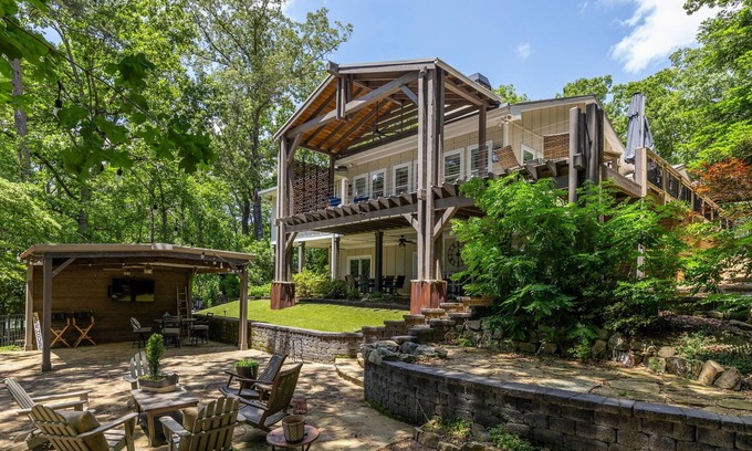 Cartersville House | Lake Allatoona house with private dock, hot tub & fire pit. Family and groups!