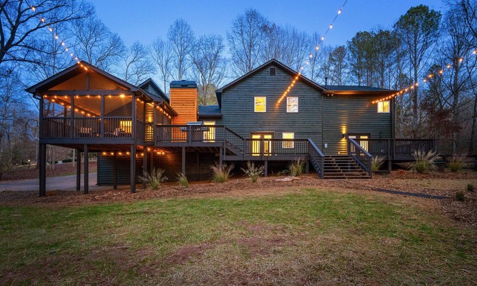 Woodstock House | Lake Allatoona! Unforgettable Forest Lake Retreat!nn