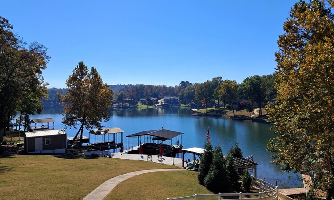 Cherokee Village House | Lake and boat life!nLake Rental in a dead-end street.