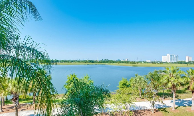 Florida Central Atlantic Coast Condo | Lake and Pool View Vista Cay 2 Bed 2 Bathroom WOW