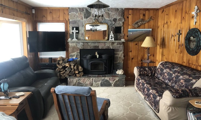 Mancelona Cottage | Lake And Trails Lodge