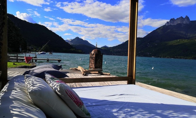 Bredannaz House | Lake Annecy: luxury waterfront house with lake and mountain views