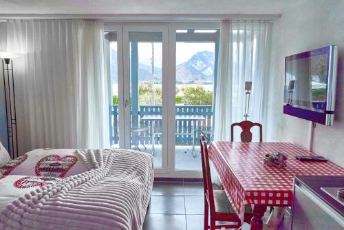 Darligen Apartment | Lake apartment by Interlaken