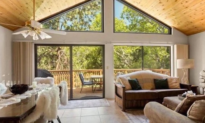 Arrowhead Villas Cabin | Lake Arrowhead A-Frame Cabin: Family-Friendly & Pet-Friendly Retreat
