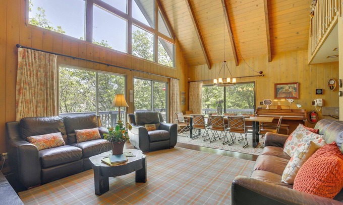 Lake Arrowhead House | Lake Arrowhead Family Home w/Game Room