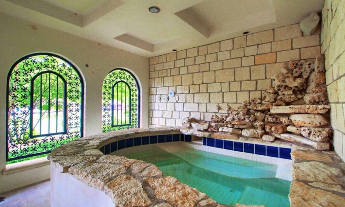 Davenport Ranch House | Lake Austin Oasis · Lake Austin Oasis - Monthly Estate
