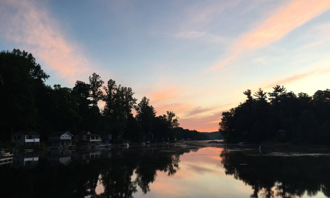 Holmes House | Lake Bliss the Perfect Getaway