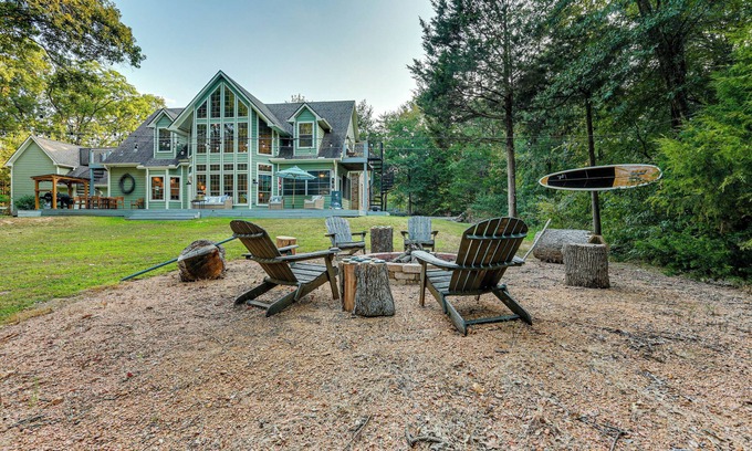 Gober House | Lake Bonham Home: Epic Family Getaway!