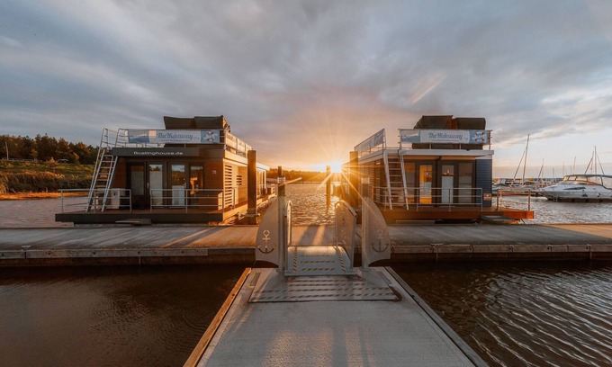 Klitten Boat Rental | Lake Breeze Retreat, Klitten