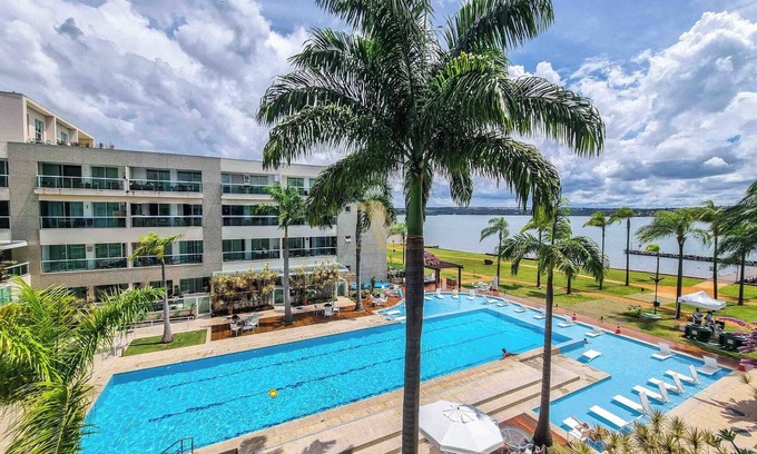 Brasilia Apartment | LAKE BREEZES - LAKE FRONT - LUXURY