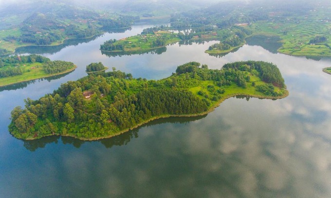 Kabale Resort | Lake Bunyonyi Eco Resort