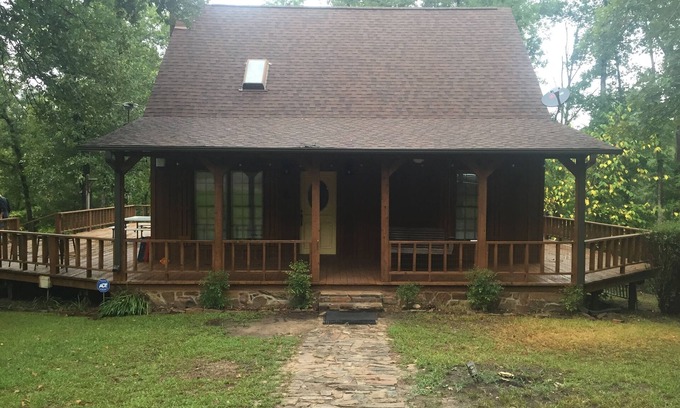 Jefferson House | Lake Cabin on North Shore of Lake O' the Pines