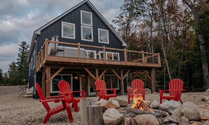 Bryant Pond Cabin | Lake Cabin w/Hot Tub & Movie Theater Close to Mountains