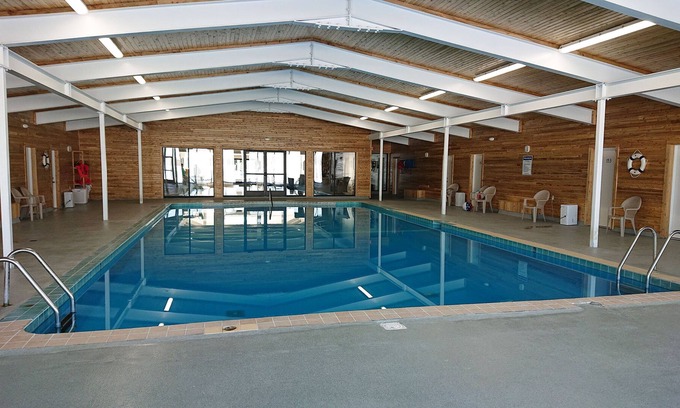 Cadillac Hotel | Lake Cadillac Resort
