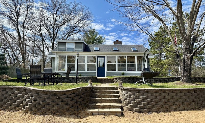 Nekoosa Cottage | Lake Camelot | Lakefront | 10 Min to Sand Valley | Fall Special
