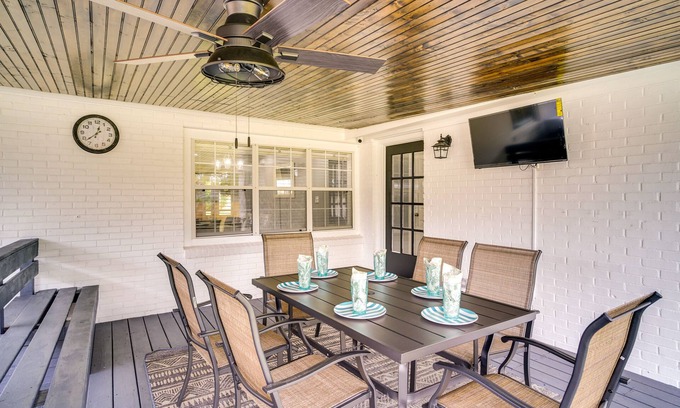 Lake Charles House | Lake Charles Home w/Gas Grill & Fenced-In Yard!