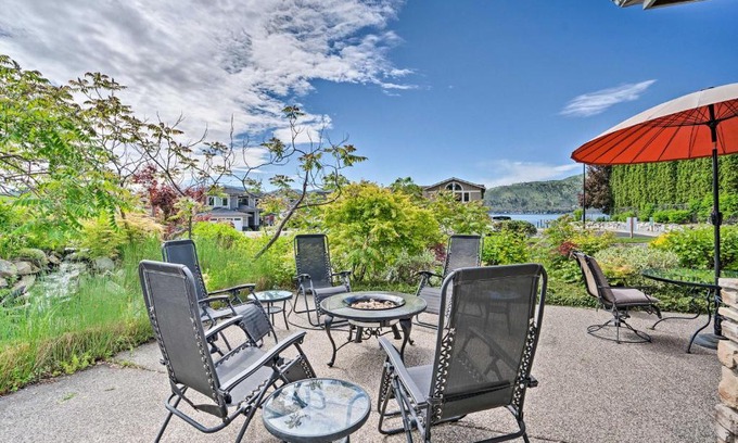 Manson House | Lake Chelan Home with Boat Dock and Slip