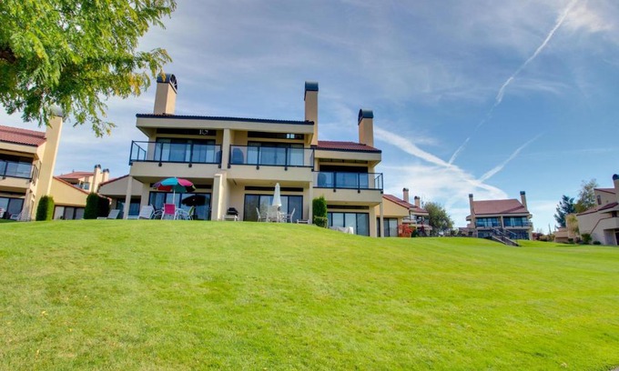 Chelan Apartment | Lake Chelan Shores