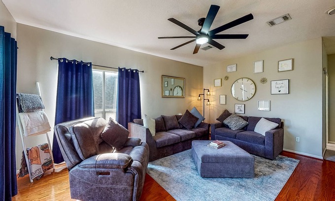Montgomery House | Lake Conroe Waterfront Home - Boat Launch, Lake-View Screened Porch, Dogs OK