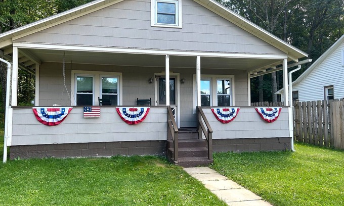 Moon Lake Cottages Cabin | Lake Cottage Community