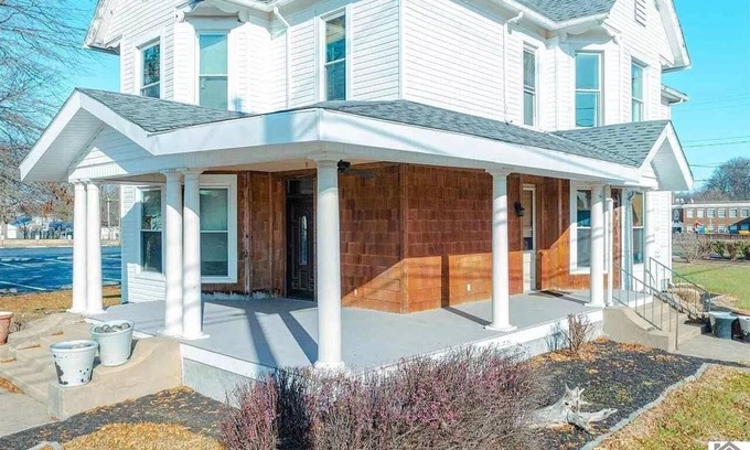 Princeton House | Lake Country House on City Square