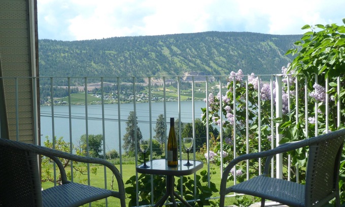Central Okanagan House | Lake Country, Vineyard and Walnut grove setting, Wood Lake view