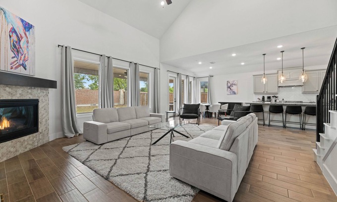 Little Elm House | Lake Cove Retreat- 4-Bedroom Escape