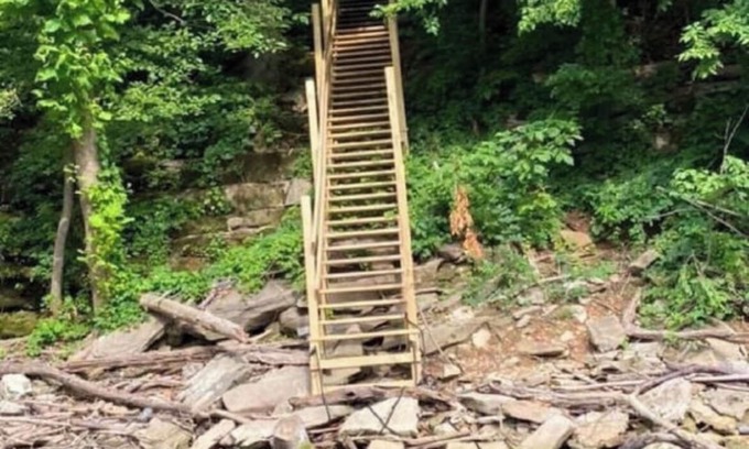 Somerset Cottage | Lake Cumberland Lakeside Cabin