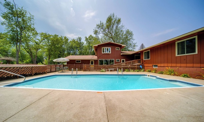 Conneaut House | Lake Erie Getaway with Private Pool & Yard!