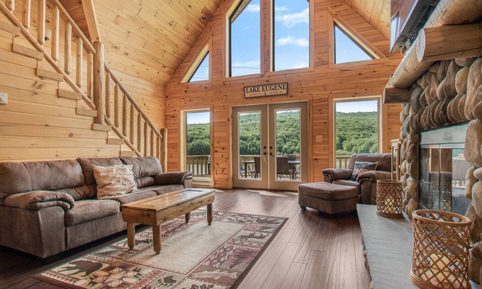 South Kortright Cabin | Lake Eugene Brand New 5 BR 2.5BA LogHome Lakefront!