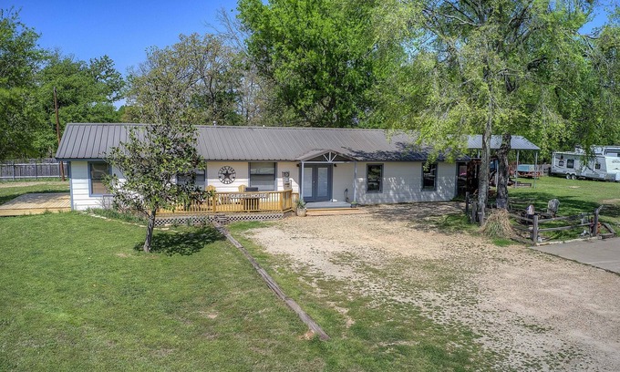 Emory House | Lake Fork Haven, Lakefront Home!!