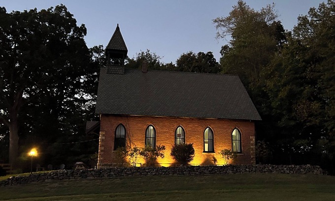 Mohican Township Cabin | Lake Fork SchoolhousenMohican and Amish Country Romantic Getaway