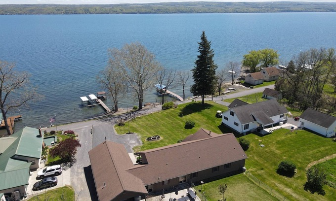 Himrod House | Lake front 7-bedroom house with movie theatre, hot tub, and game room!