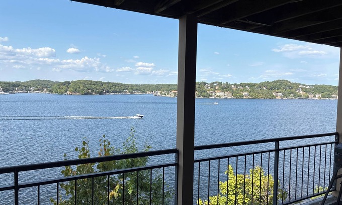 Lake Ozark Condo | Lake Front Condo with Amazing View!