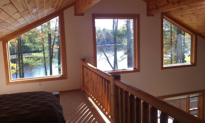 Abrams Cottage | Lake front cottage on Ucil Lake