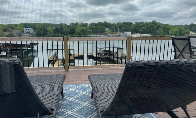 Gravois Mills House | Lake Front Hot Tub Retreat