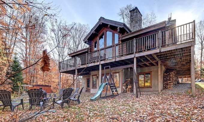 Labelle House | Lake front Log home 7 bedrooms