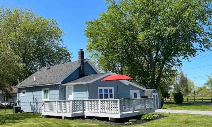North Greece House | Lake Front, View Property, fishing, cottage, Boat, nature, beach,trails,hiking.