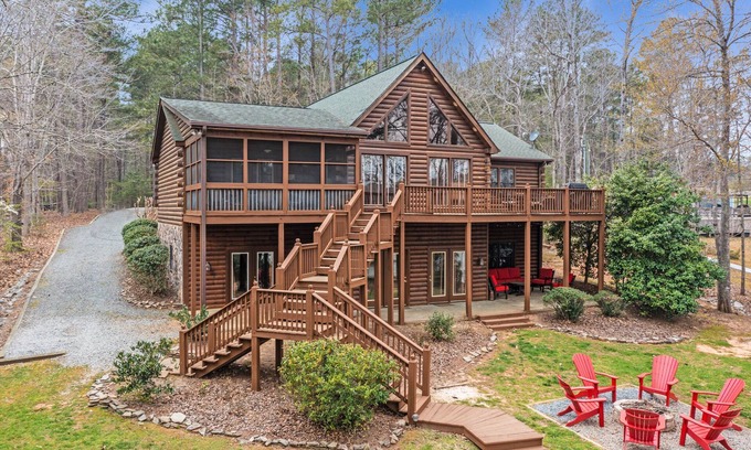 Littleton Cabin | Lake Gaston Waterfront Log Cabinn