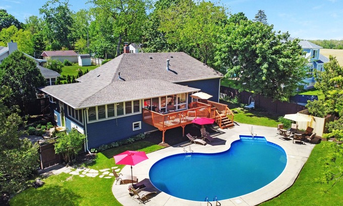Zenda House | LAKE GENEVA HOME WITH POOL 2 BLOCKS FROM LAKE-BEACH-SWIM PIER